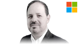 Luis Elizondo photo